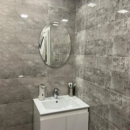 Apartment Fabulous New In